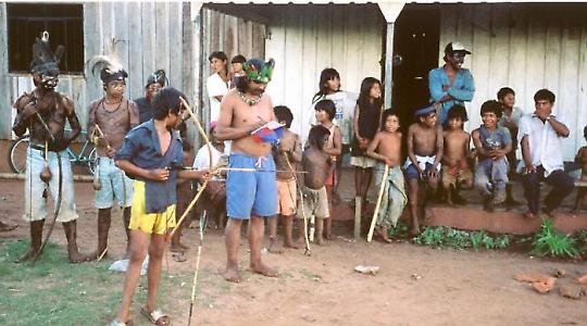 Bogenwettbewerb bei den Guaraní <br/>Foto von nagillum