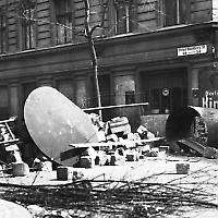 Barrikaden in Neukölln beim Blutmai 1929 <br/>Foto von Bundesarchiv